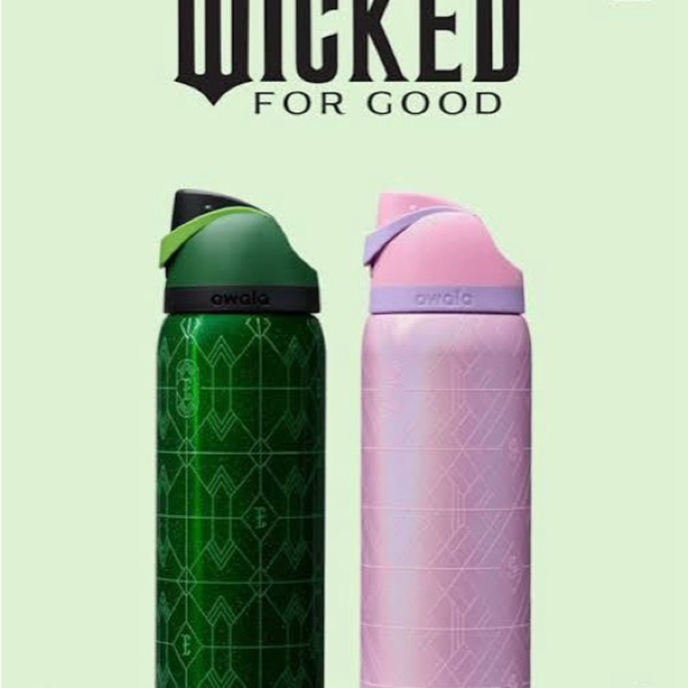 Owala Wicked For Good 32oz Freesip Bundle